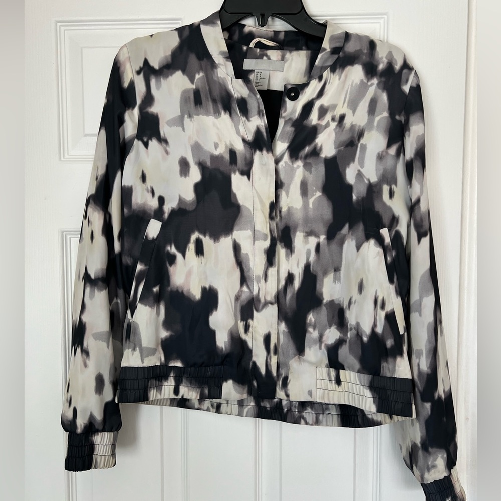 Women’s light bomber jacket